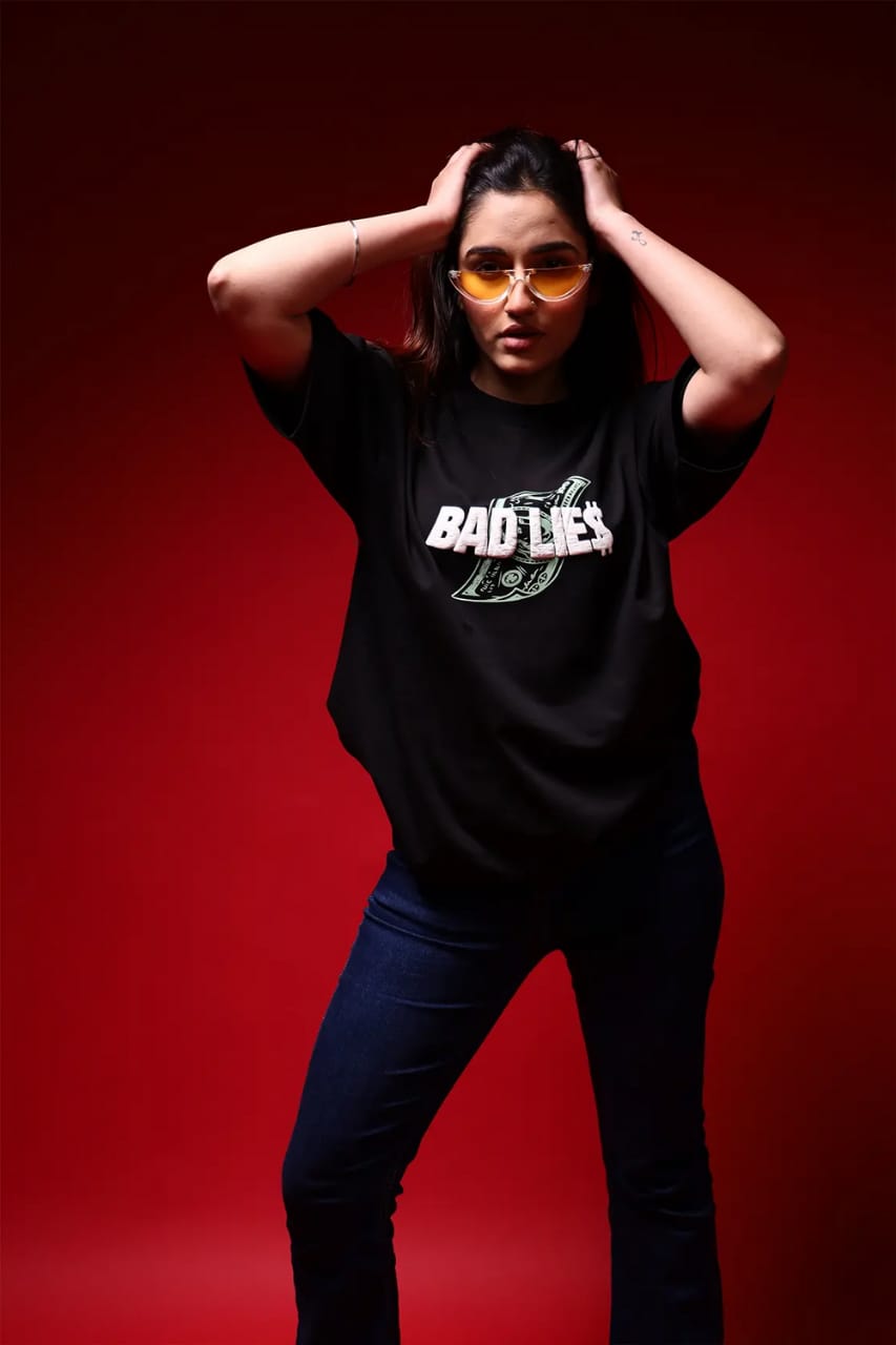 💸 BAD LIE$ Oversized Graphic Tee